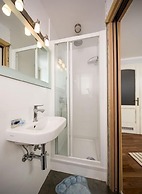 Holiday Home Secret Garden