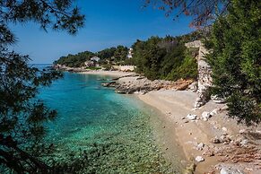 Holiday Home Secret Garden