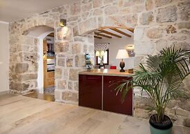 Holiday Home Secret Garden