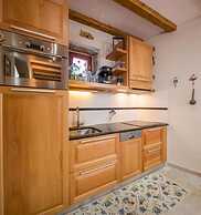 Holiday Home Secret Garden