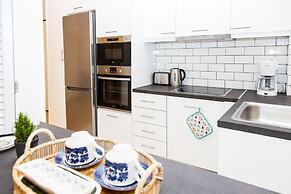 Amazing Modern Apt in Athens DT