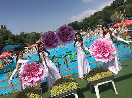 Armenian Village Park Hotel