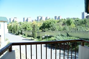 Armenian Village Park Hotel