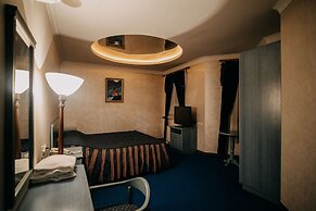 Armenian Village Park Hotel