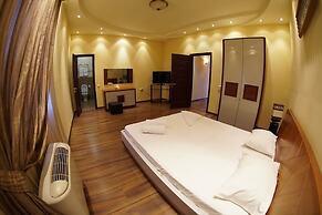 Armenian Village Park Hotel