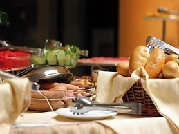 Armenian Village Park Hotel