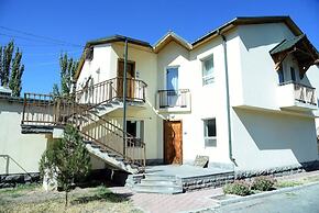 Armenian Village Park Hotel