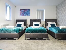 Tudors eSuites City Centre Apartment