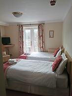 Llanwenarth Hotel & Riverside Restaurant