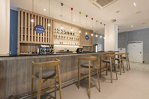 Holiday Inn Express Warsaw - Mokotow by IHG