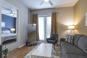 Luxury Med Center Fully Equipped King Sized Bed Condos