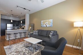 Luxury Med Center Fully Equipped King Sized Bed Condos