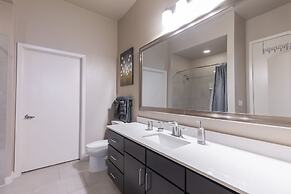 Luxury Med Center Fully Equipped King Sized Bed Condos