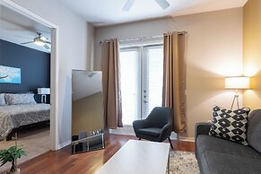 Luxury Med Center Fully Equipped King Sized Bed Condos