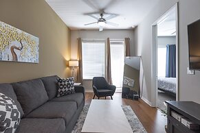 Luxury Med Center Fully Equipped King Sized Bed Condos