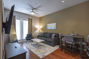 Luxury Med Center Fully Equipped King Sized Bed Condos