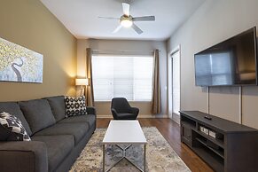 Luxury Med Center Fully Equipped King Sized Bed Condos