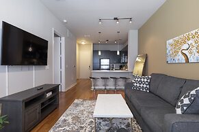 Luxury Med Center Fully Equipped King Sized Bed Condos