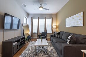 Luxury Med Center Fully Equipped King Sized Bed Condos