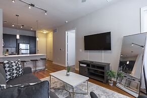 Luxury Med Center Fully Equipped King Sized Bed Condos