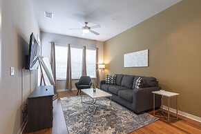 Luxury Med Center Fully Equipped King Sized Bed Condos