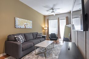 Luxury Med Center Fully Equipped King Sized Bed Condos