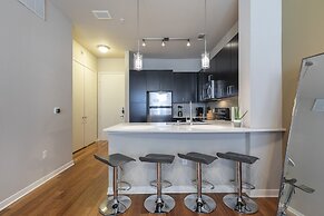 Luxury Med Center Fully Equipped King Sized Bed Condos