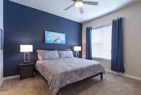 Luxury Med Center Fully Equipped King Sized Bed Condos