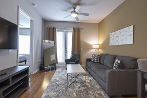 Luxury Med Center Fully Equipped King Sized Bed Condos