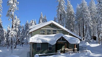 Scenic Wonders Half Dome Loft 3 Bedroom