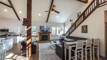 Scenic Wonders Half Dome Loft 3 Bedroom