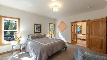 Scenic Wonders Blue Sky Lodge 3 Bedrooms
