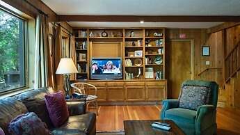 Scenic Wonders Bassett Cabin 5 Bedrooms