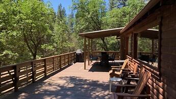 Yosemite Scenic Wonders Along the River