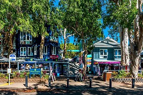 Luxury Apartment at Sea Temple Palm Cove 2 Bed 2 Bath