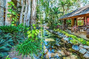 Luxury Apartment at Sea Temple Palm Cove 2 Bed 2 Bath