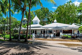 Luxury Apartment at Sea Temple Palm Cove 2 Bed 2 Bath