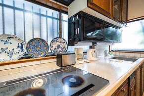 Villa Traditional Designer House Oyama