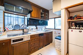 Villa Traditional Designer House Oyama