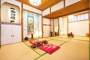 Villa Traditional Designer House Oyama