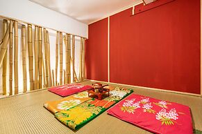 Villa Traditional Designer House Oyama