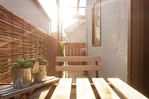 Villa Traditional Designer House Shin Itabashi