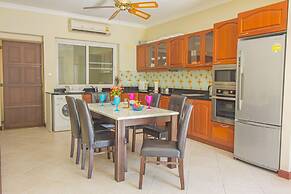 2 Bed Majestic Villa Near Beach