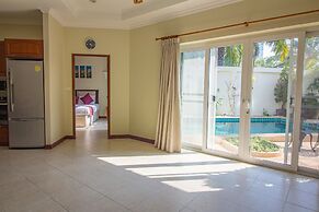 2 Bed Majestic Villa Near Beach