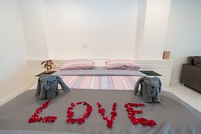 Phuket Palace Condominium by Ale