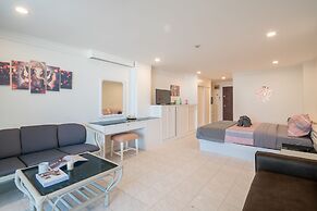 Phuket Palace Condominium by Ale