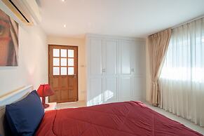 Phuket Palace Condominium by Ale