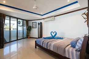 Phuket Palace Condominium by Ale