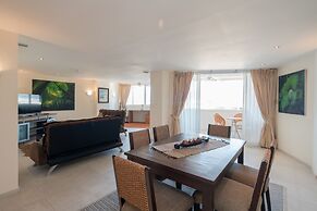 Phuket Palace Condominium by Ale