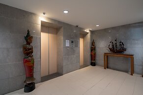 Phuket Palace Condominium by Ale